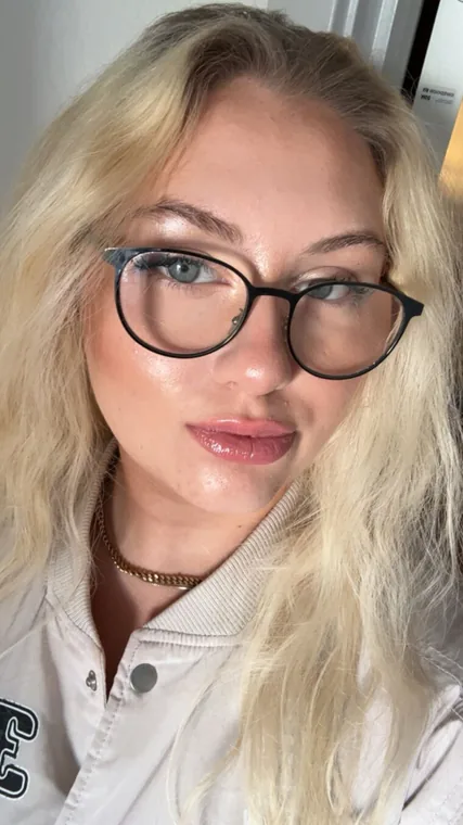 Lea Valentind Holm – dansk OnlyFans-skaber